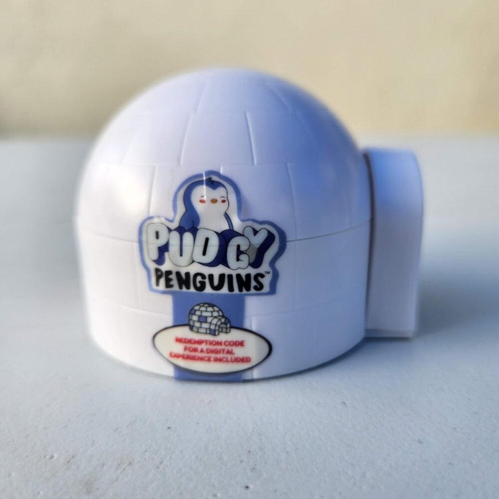 NEW Pudgy Penguin Igloo with Mystery Figure Penguins 2.5" Mystery Figure